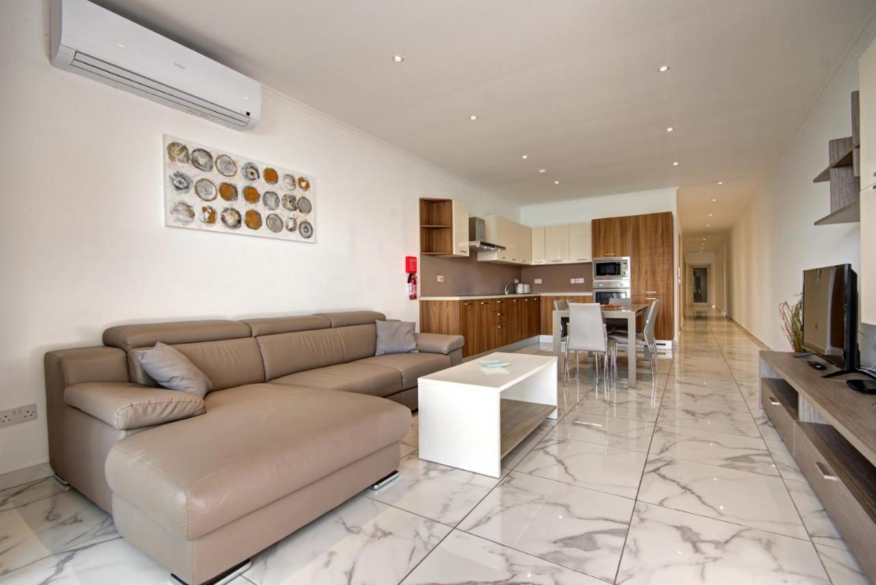 Malta'S Beachfront Apartment In Mellieħa Exterior foto